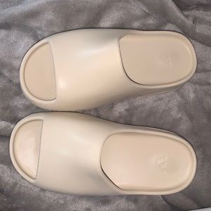 Children Yeezy Slides authentic